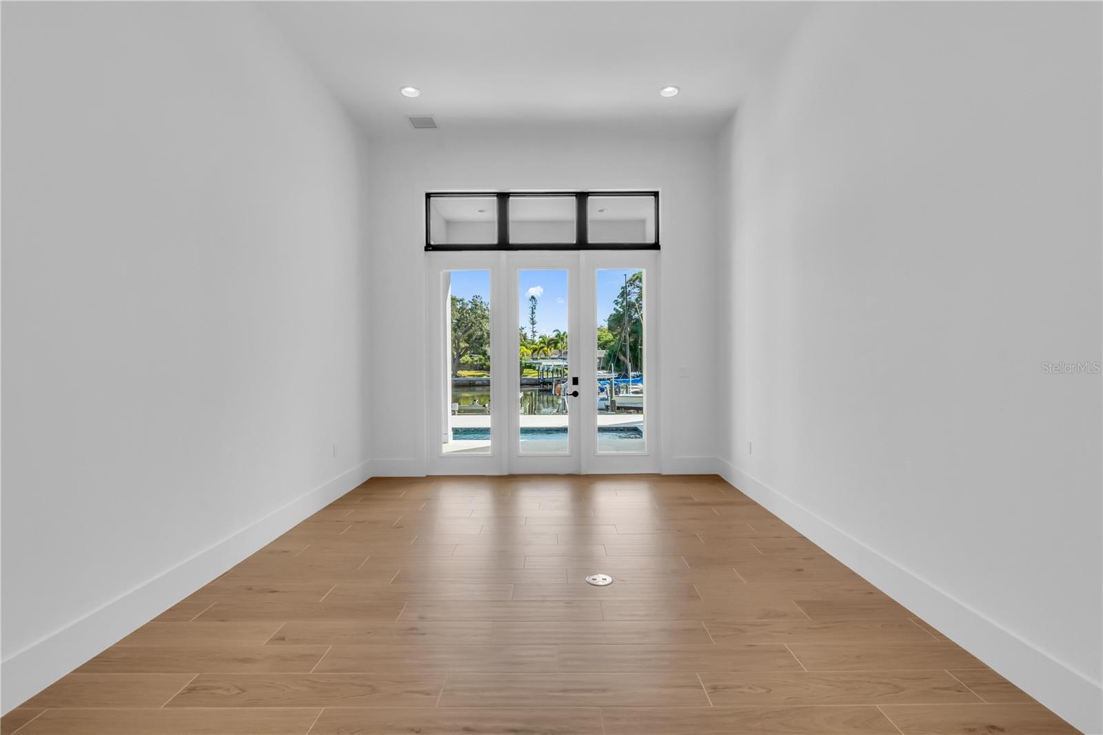 7125 WESTMORELAND DR — photo 30