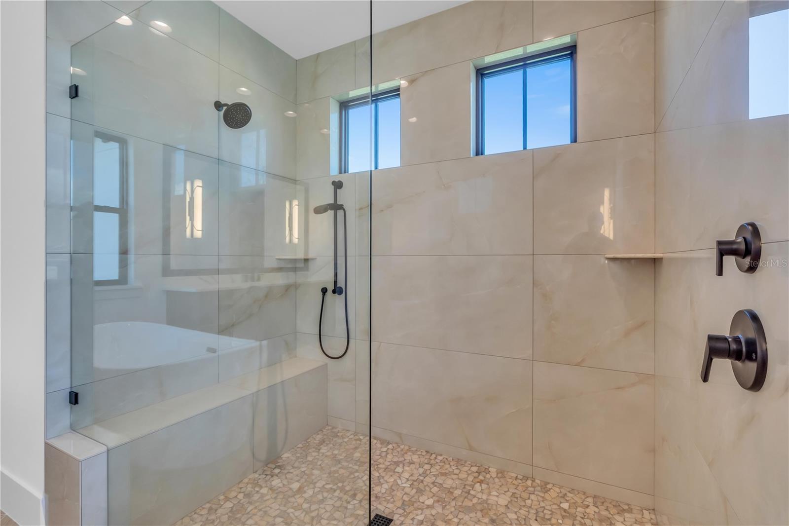 7125 WESTMORELAND DR — photo 32