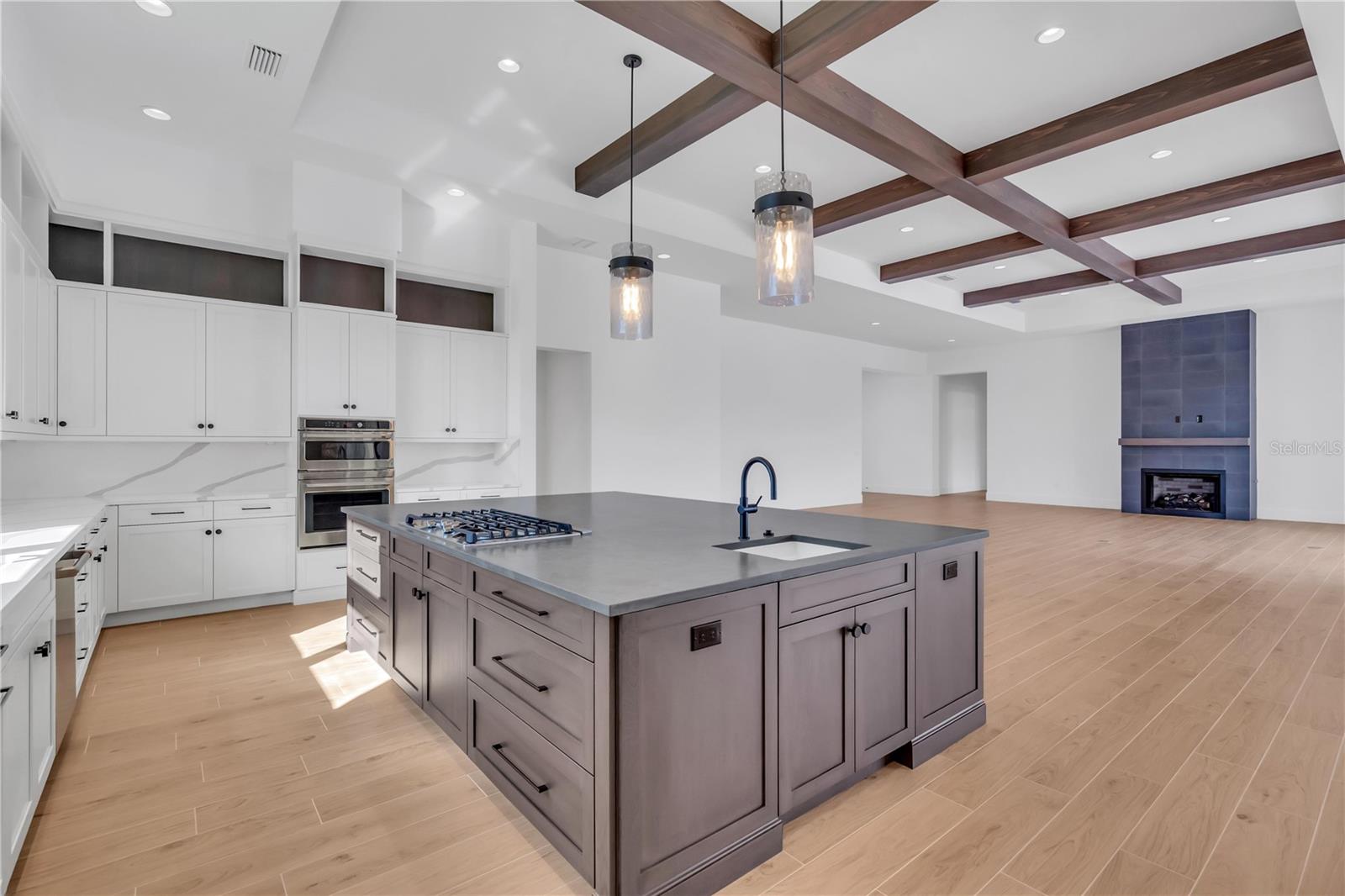 7125 WESTMORELAND DR — photo 12