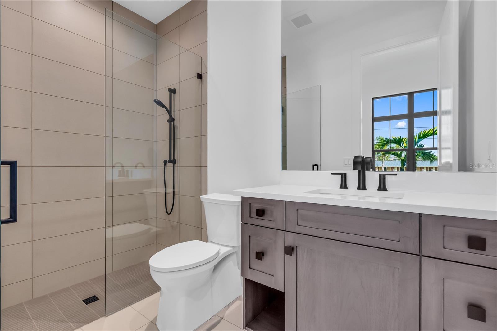 7125 WESTMORELAND DR — photo 42
