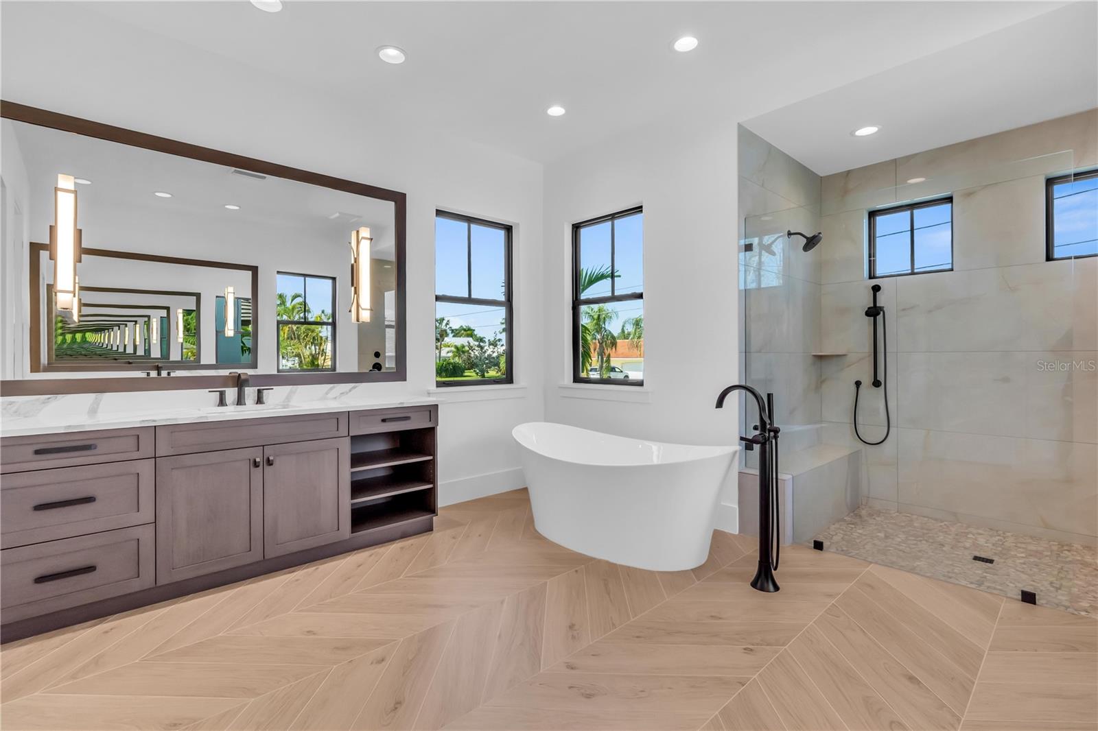 7125 WESTMORELAND DR — photo 25