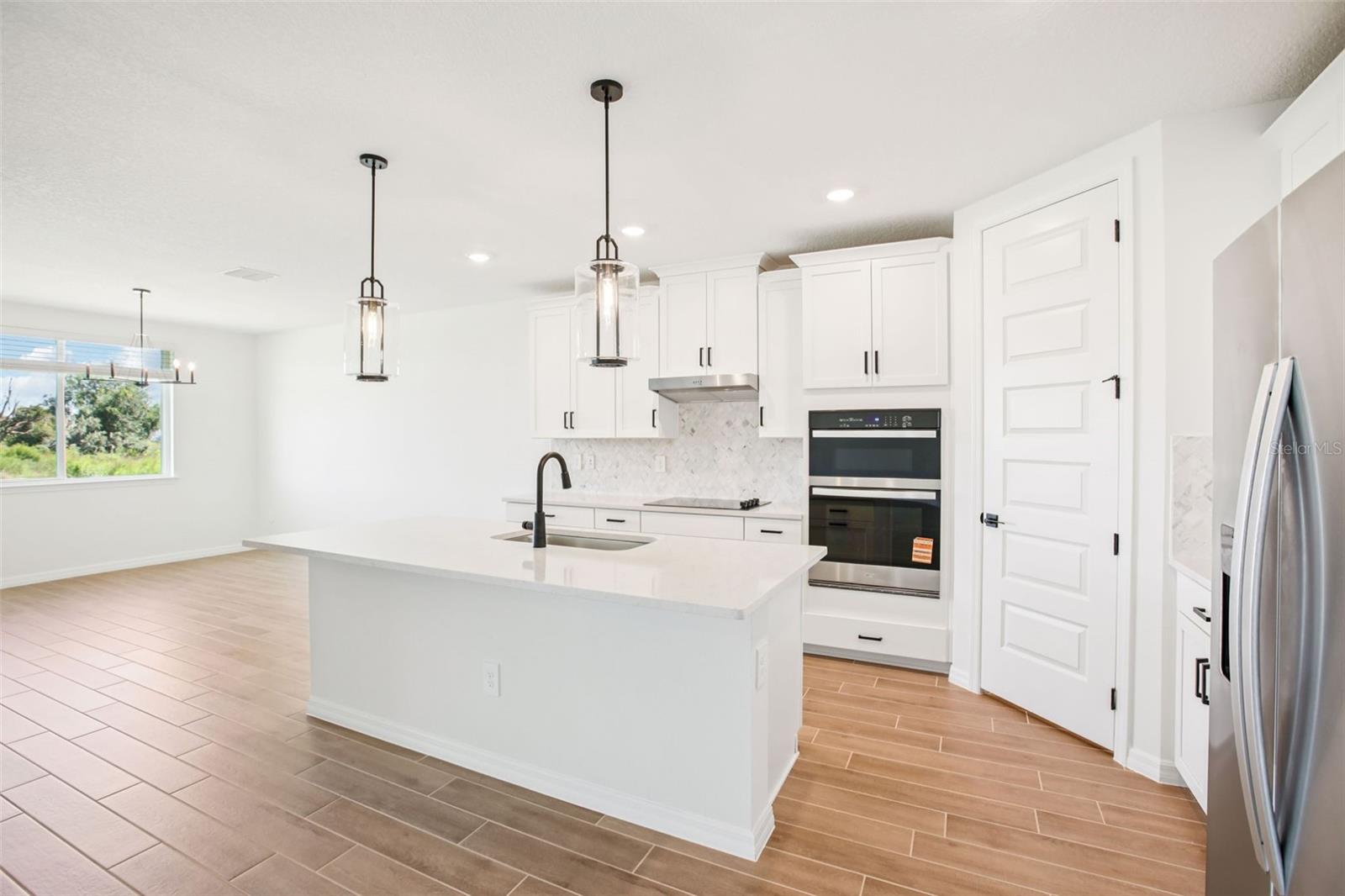 1740 DRAUGHTON DR — photo 16