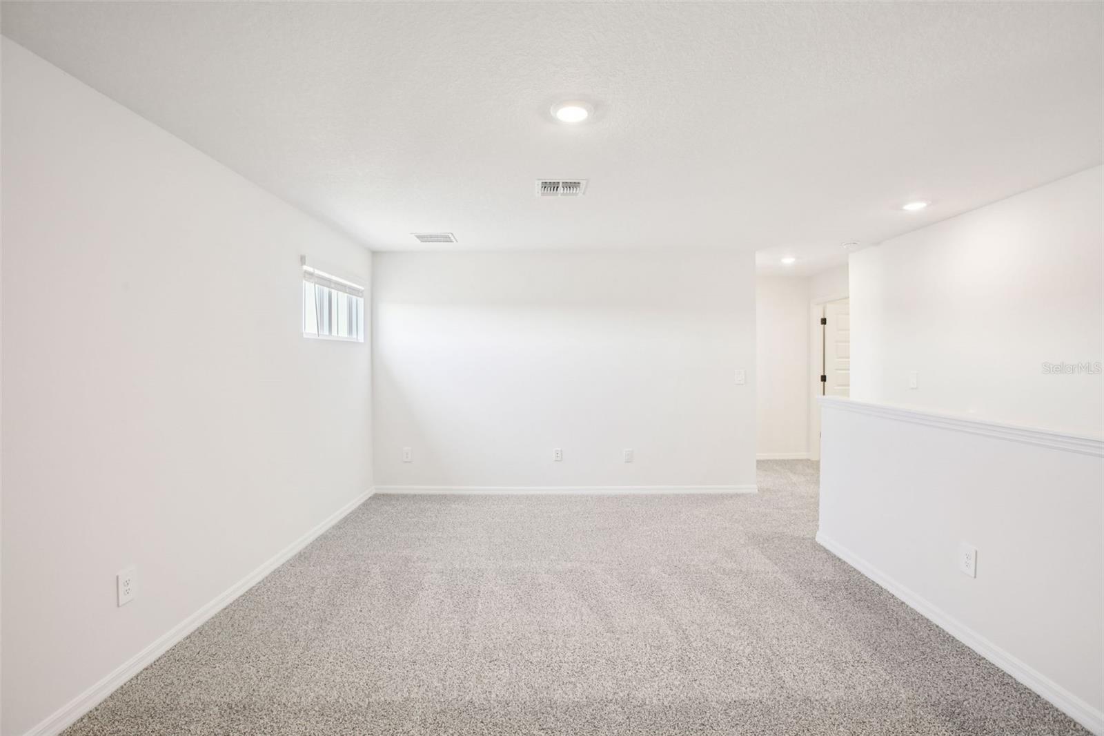 1740 DRAUGHTON DR — photo 38