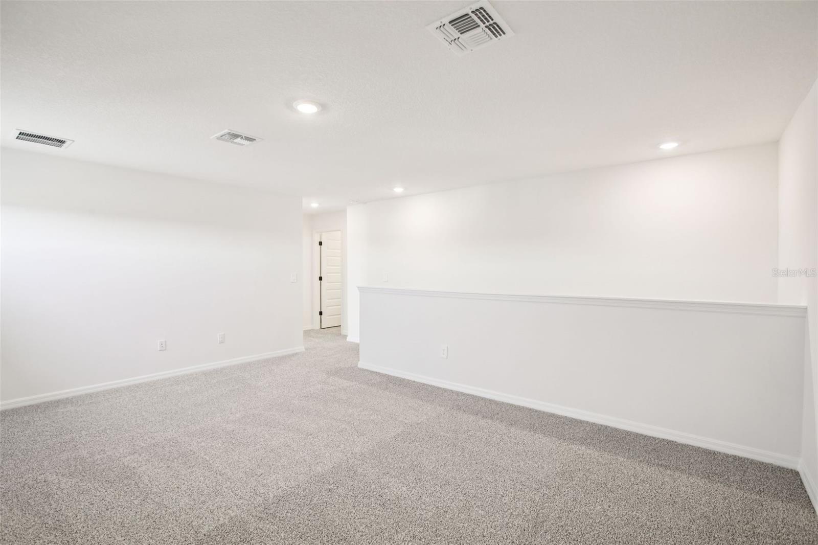 1740 DRAUGHTON DR — photo 37