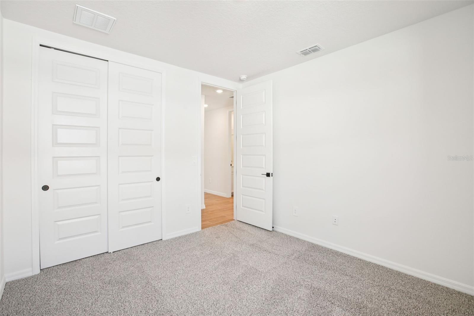 1740 DRAUGHTON DR — photo 30
