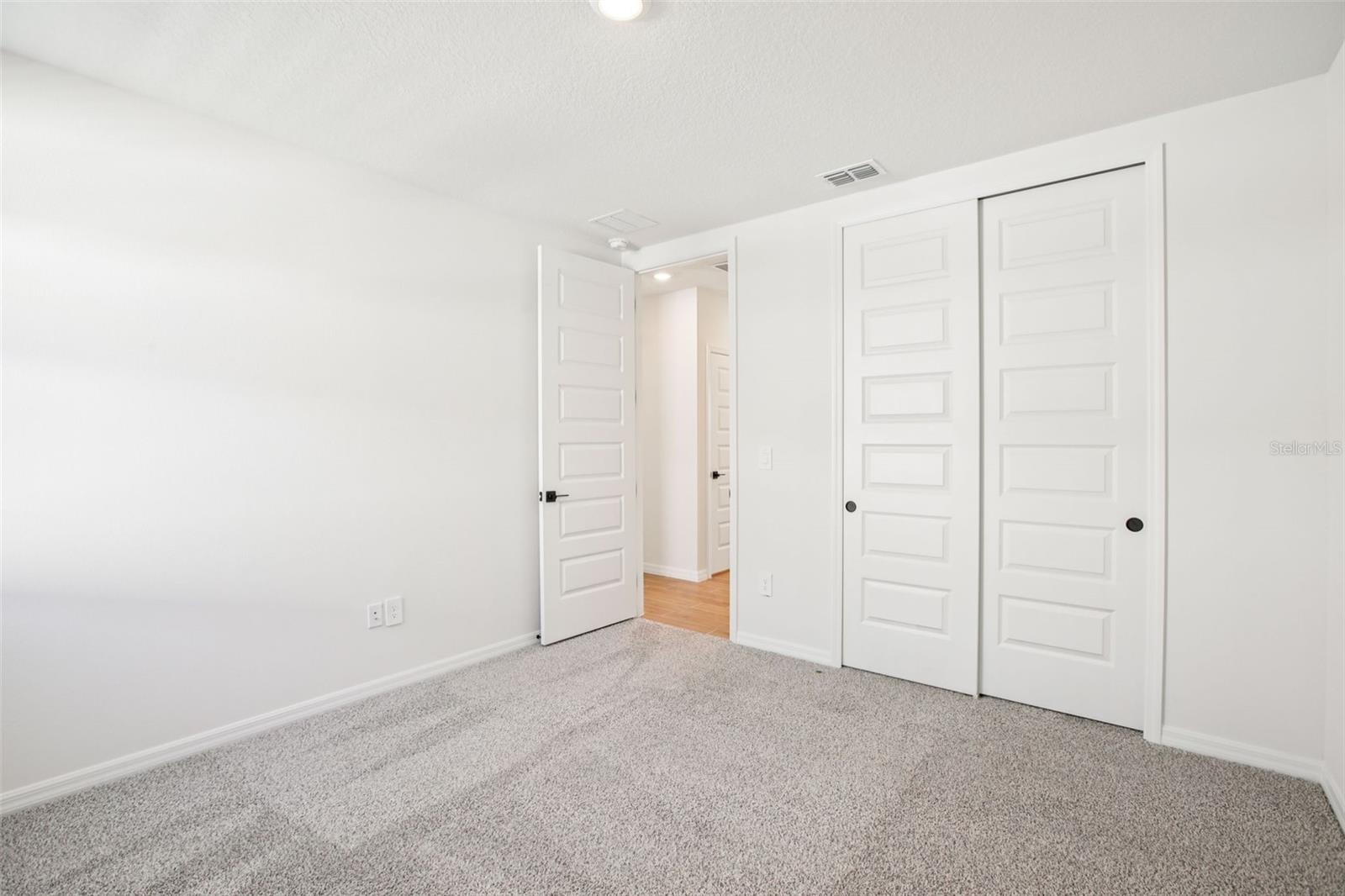1740 DRAUGHTON DR — photo 28