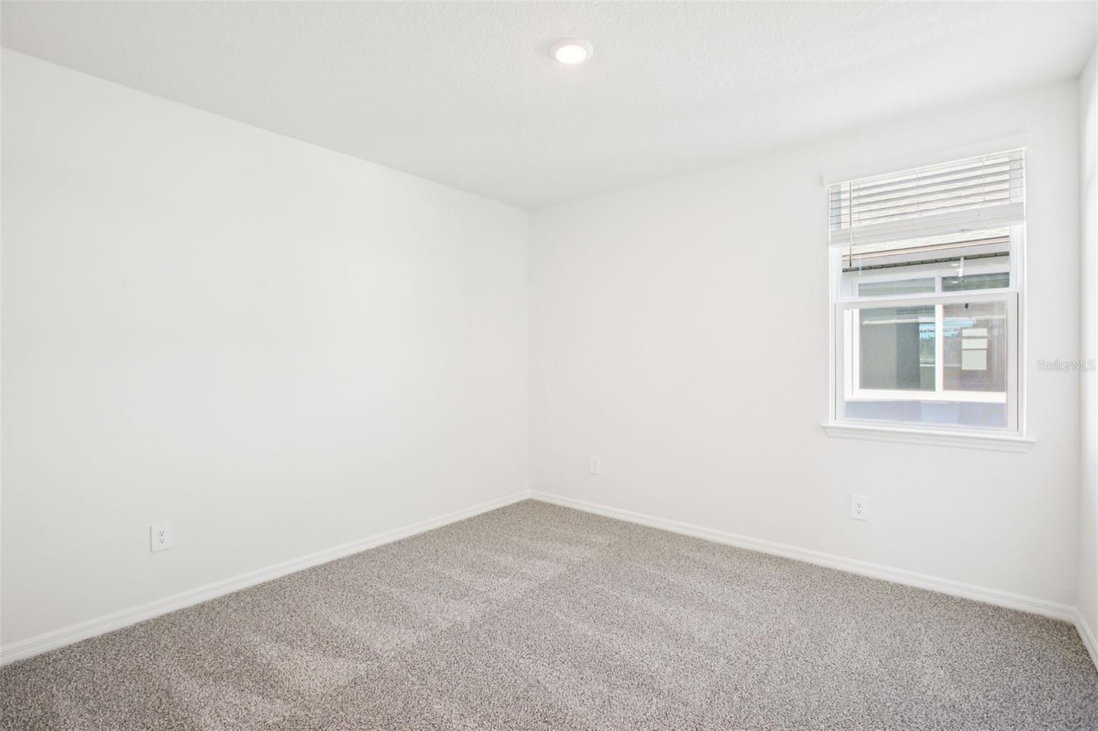 1740 DRAUGHTON DR — photo 27