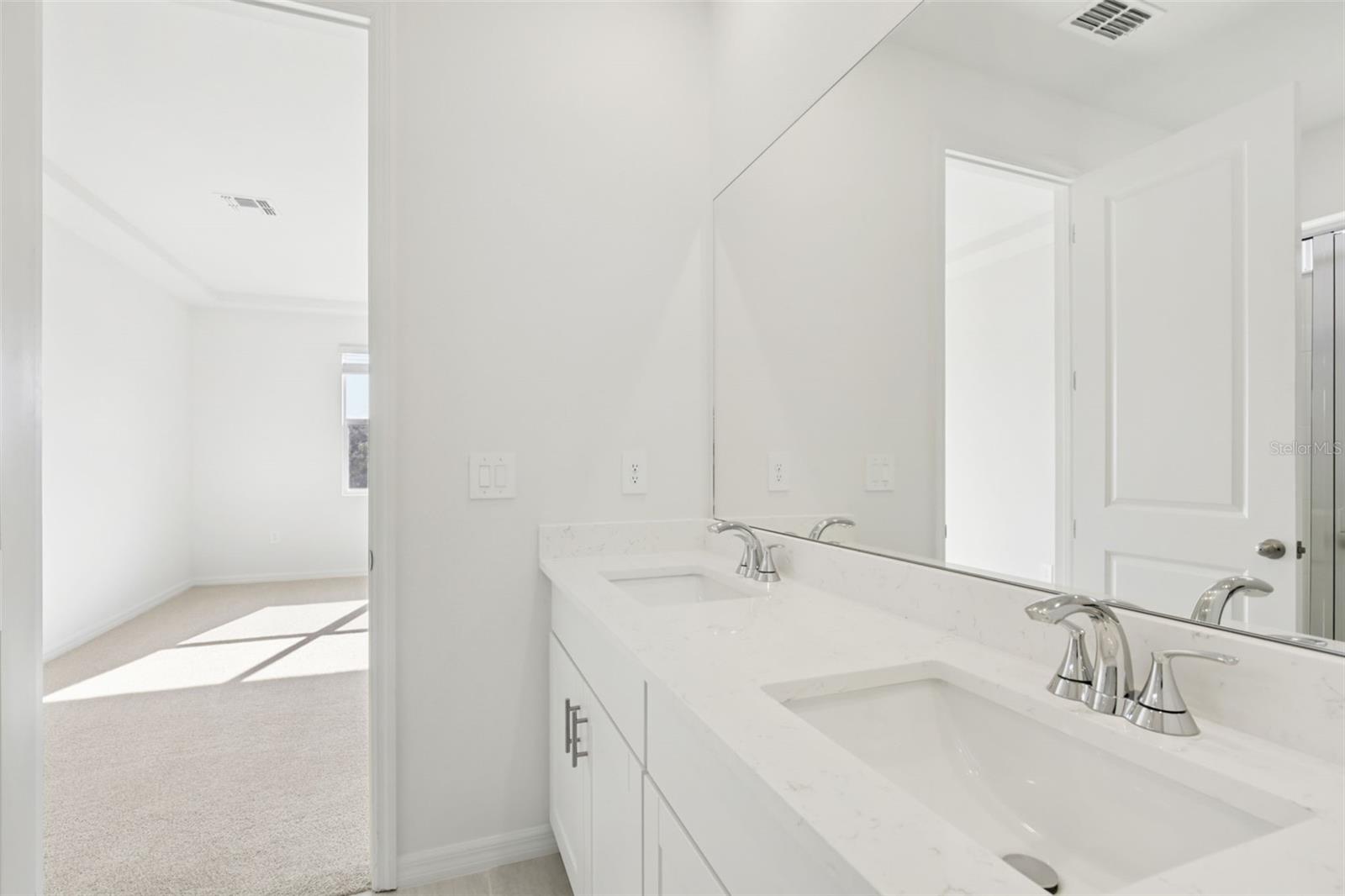 13318 SHELLMORE AVE — photo 34