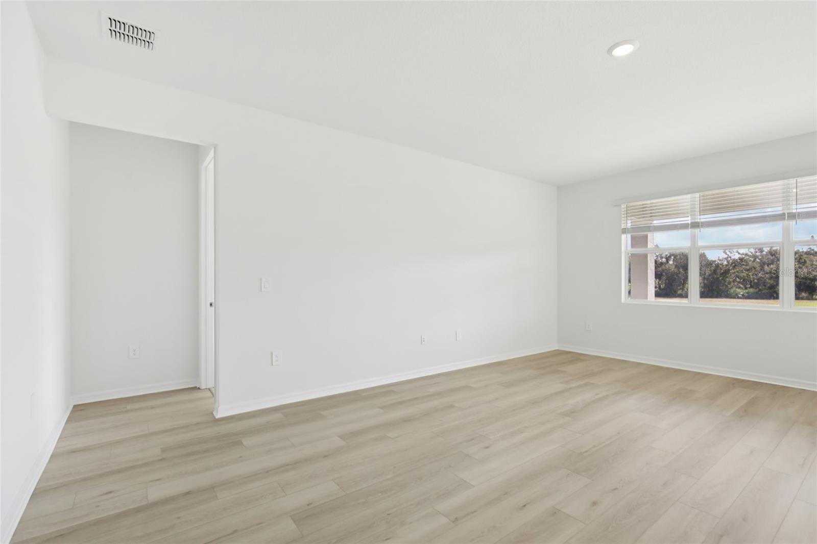 13318 SHELLMORE AVE — photo 30