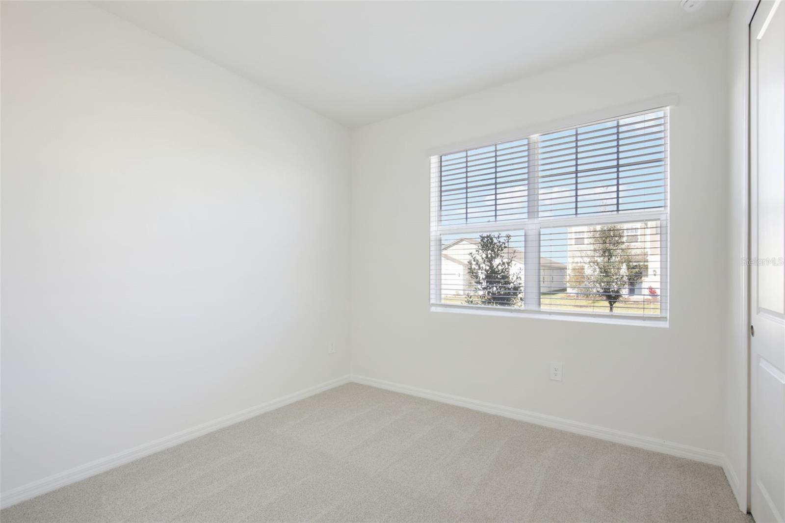 13318 SHELLMORE AVE — photo 16