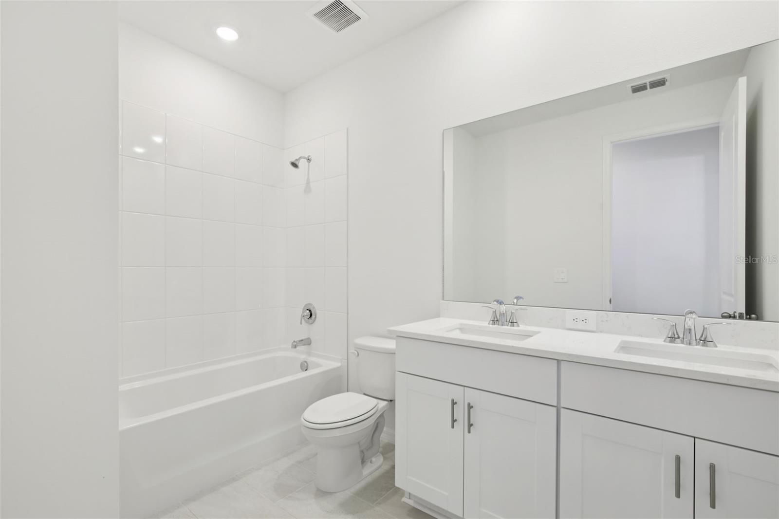 13318 SHELLMORE AVE — photo 18