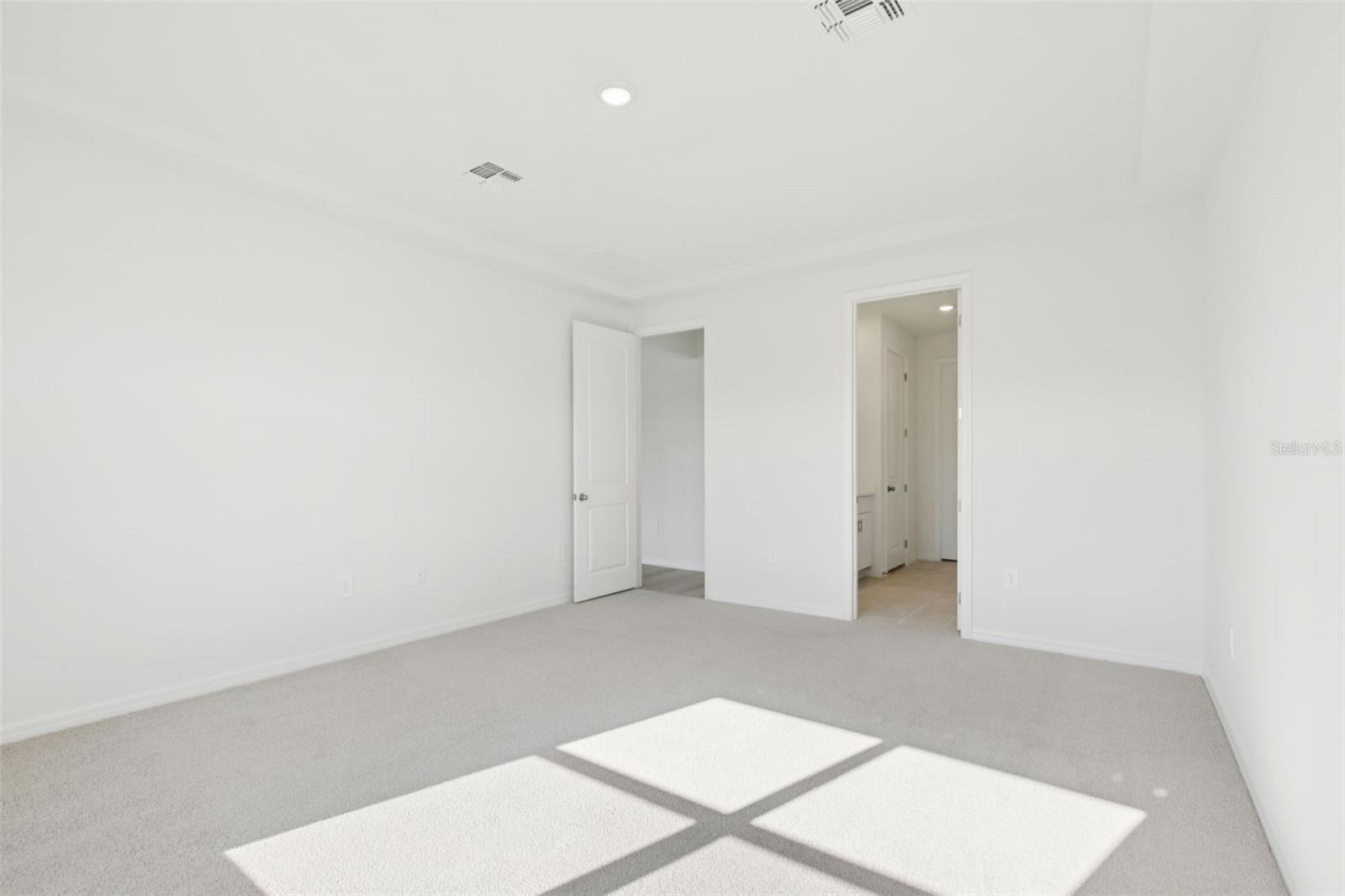 13318 SHELLMORE AVE — photo 32