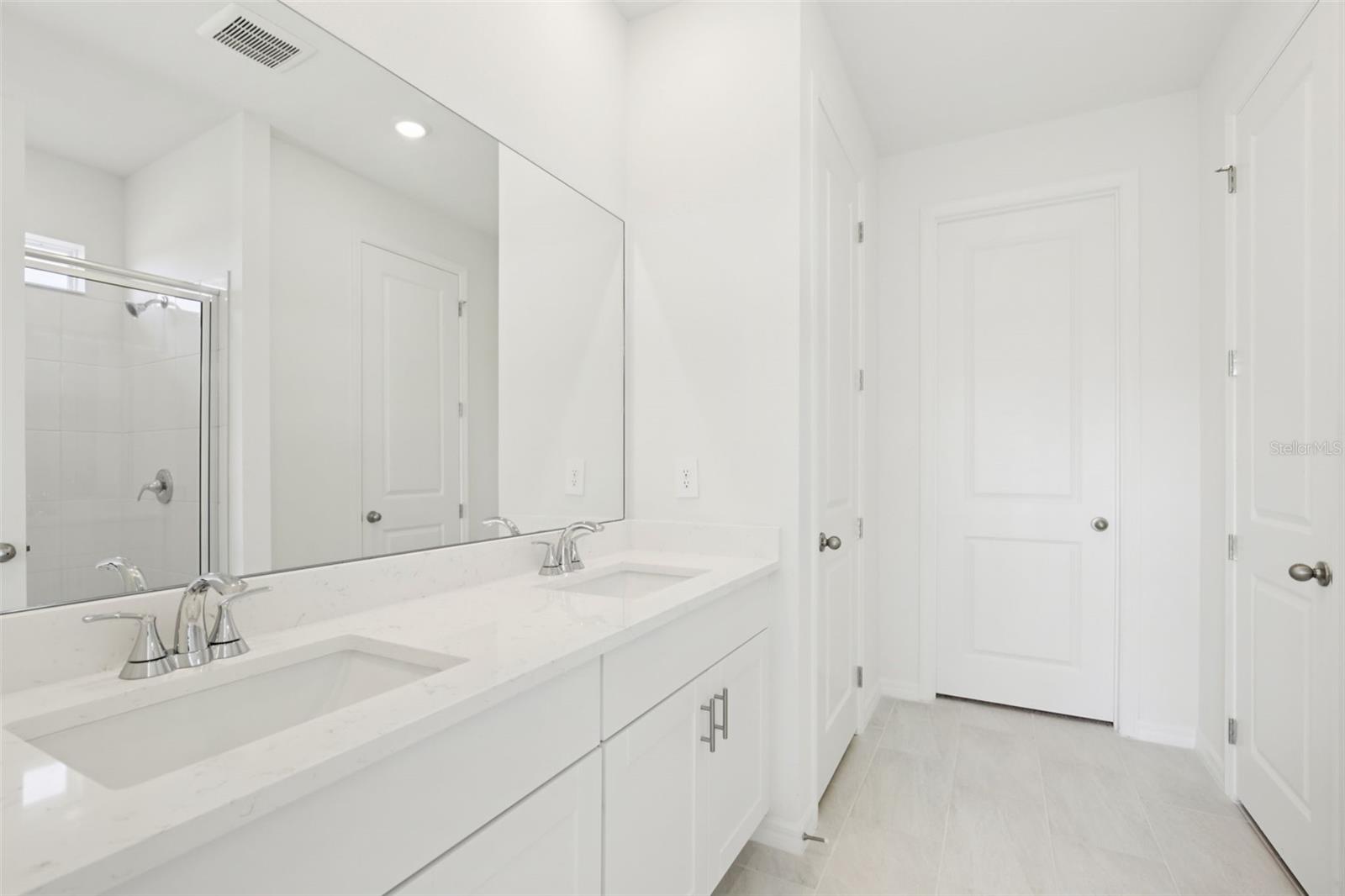 13318 SHELLMORE AVE — photo 33