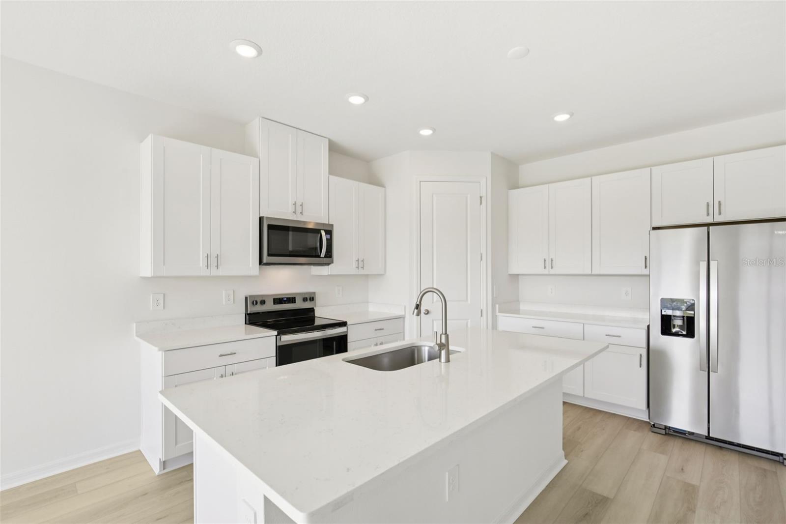 13318 SHELLMORE AVE — photo 14