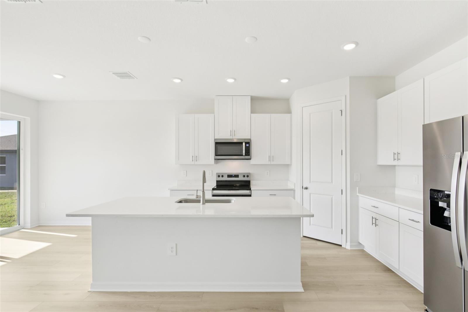 13318 SHELLMORE AVE — photo 11