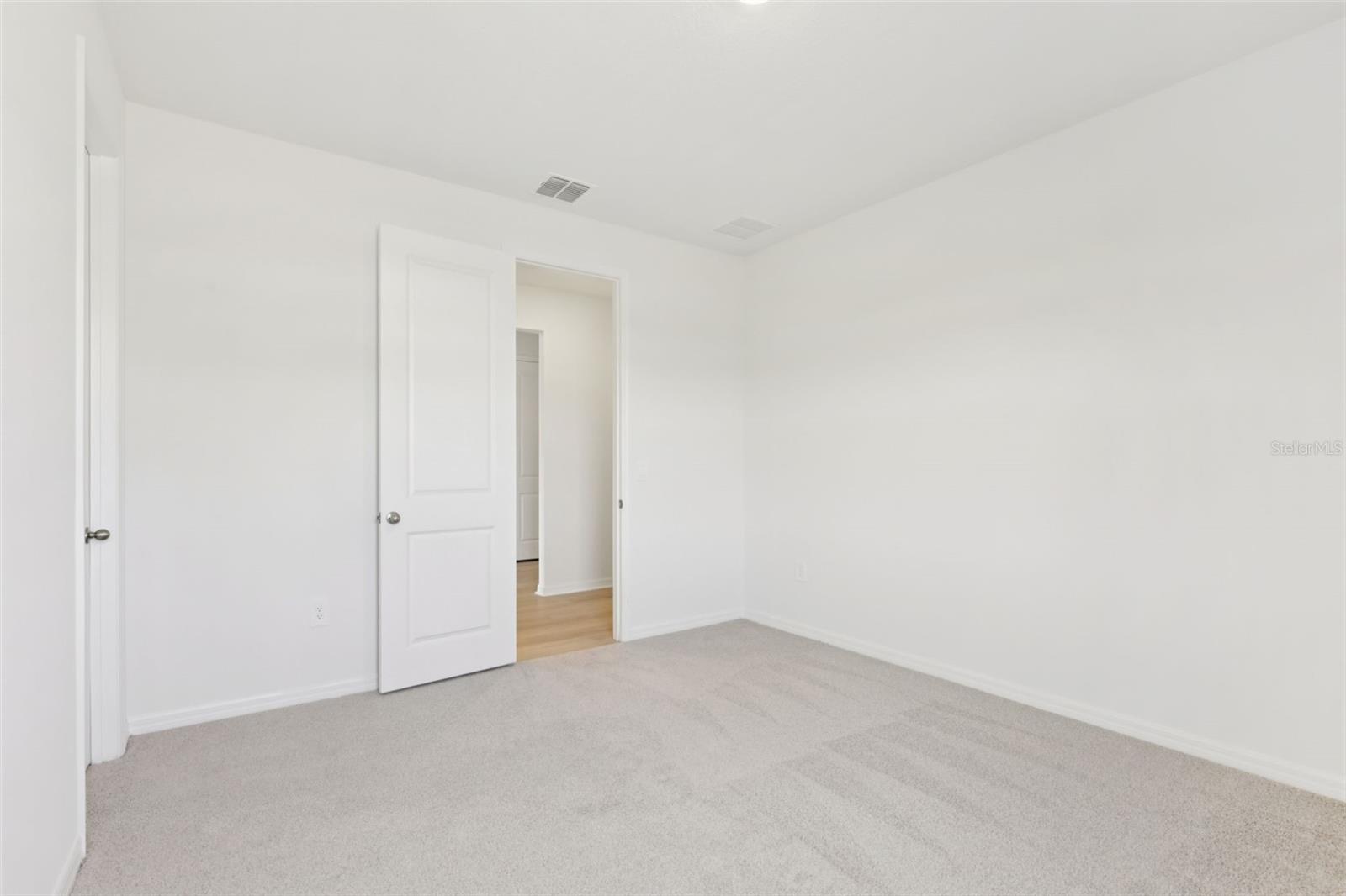 13318 SHELLMORE AVE — photo 23