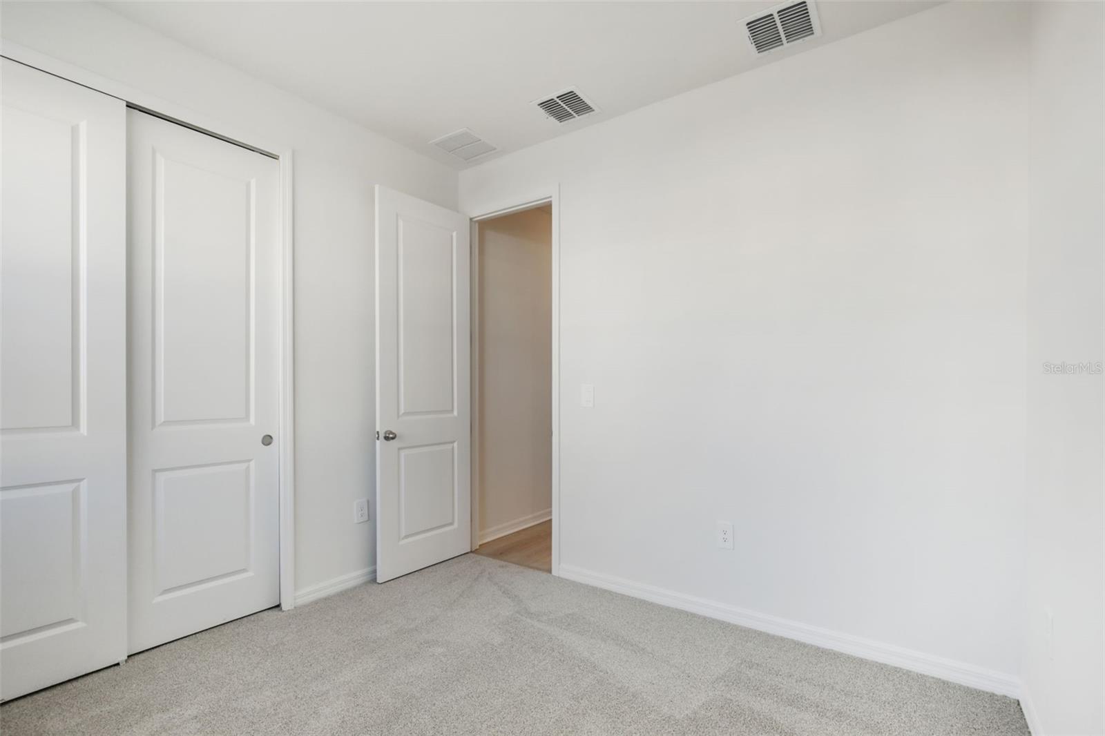 13318 SHELLMORE AVE — photo 17