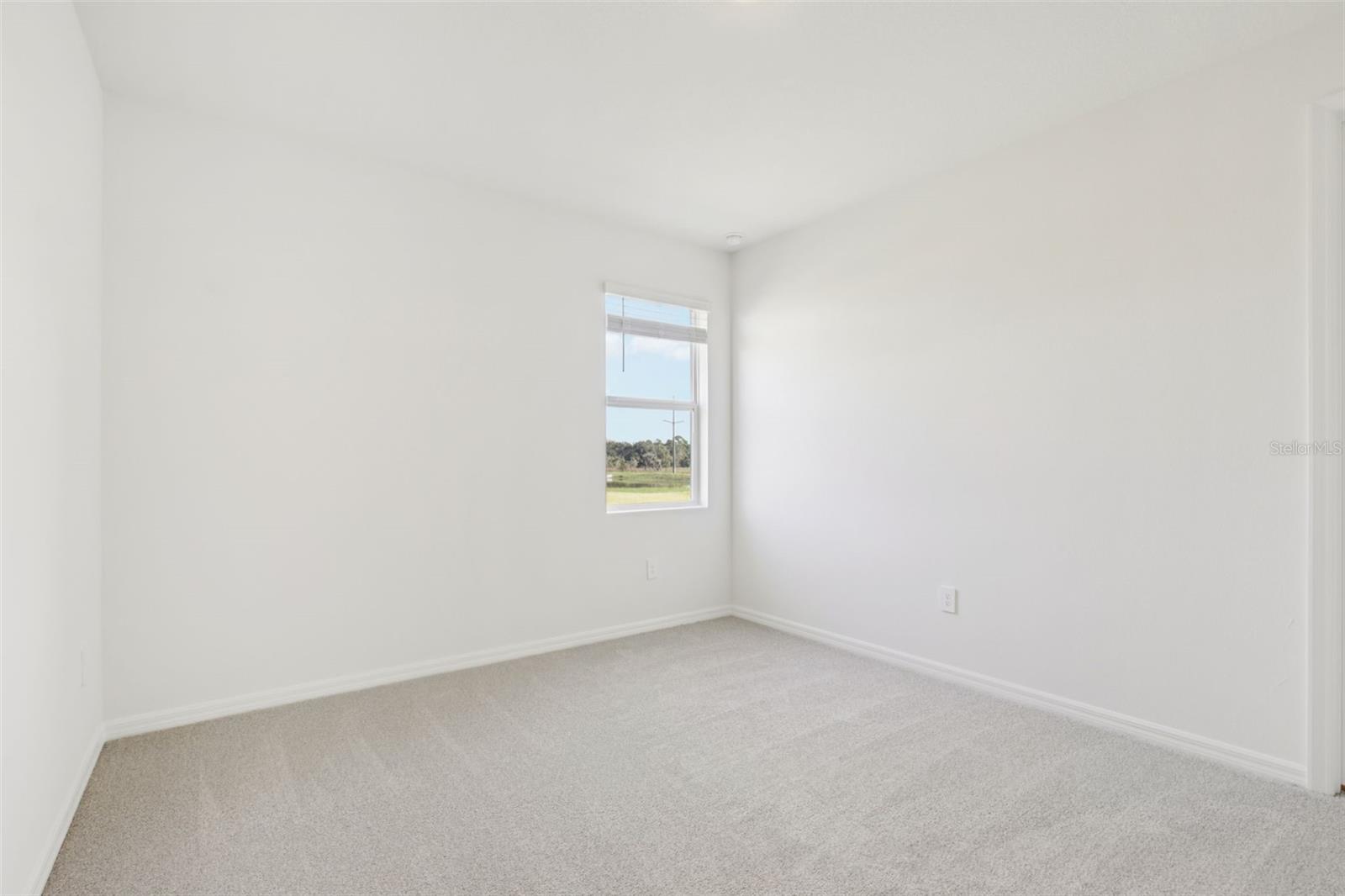 13318 SHELLMORE AVE — photo 22