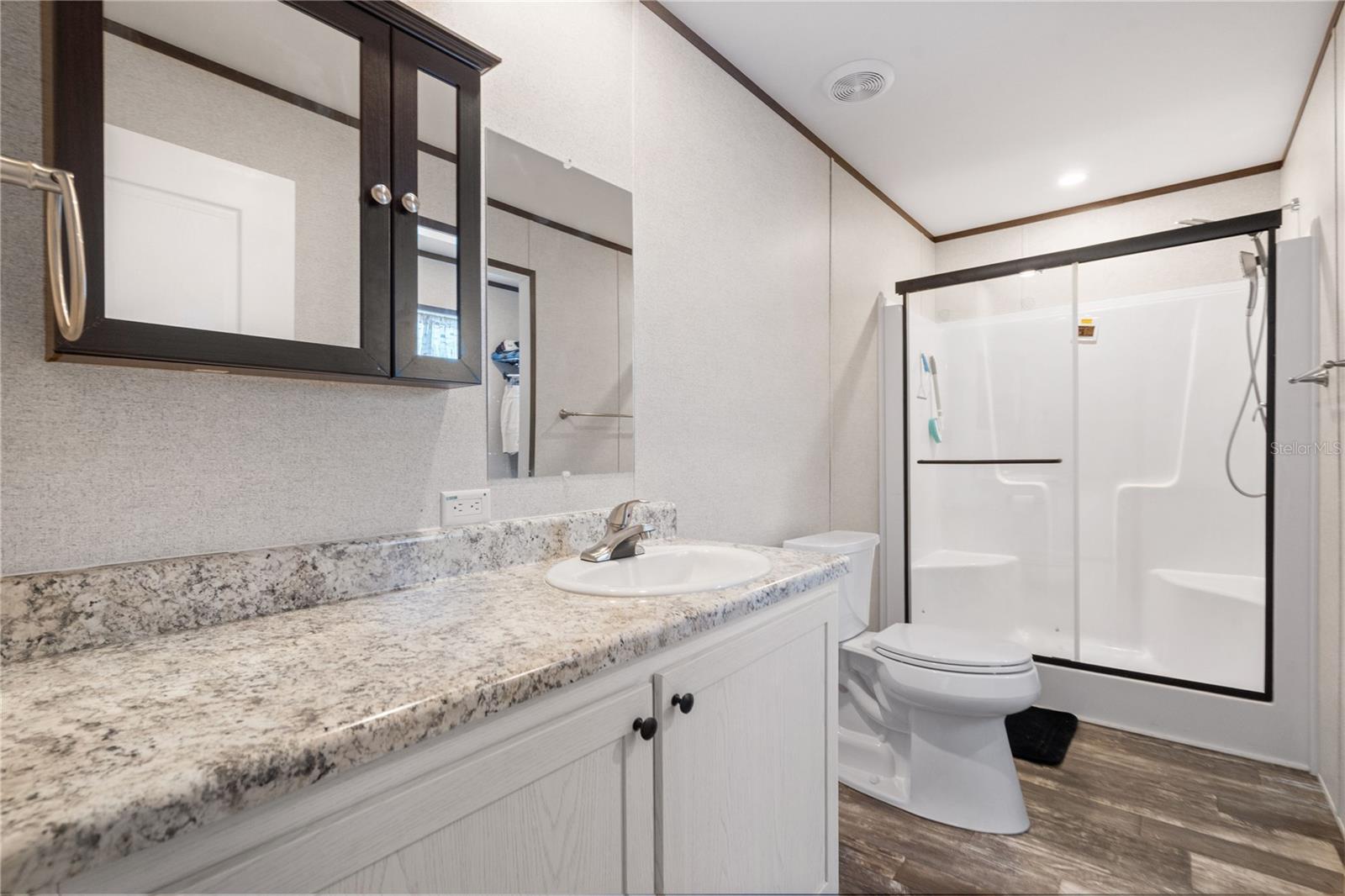 224 WOLVERINE AVE — photo 23