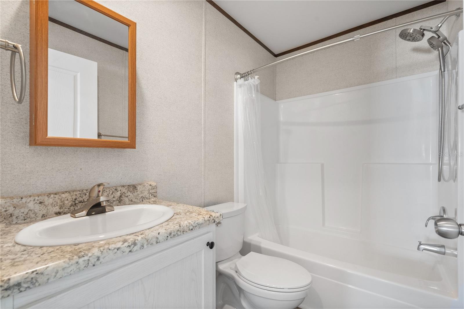 224 WOLVERINE AVE — photo 29