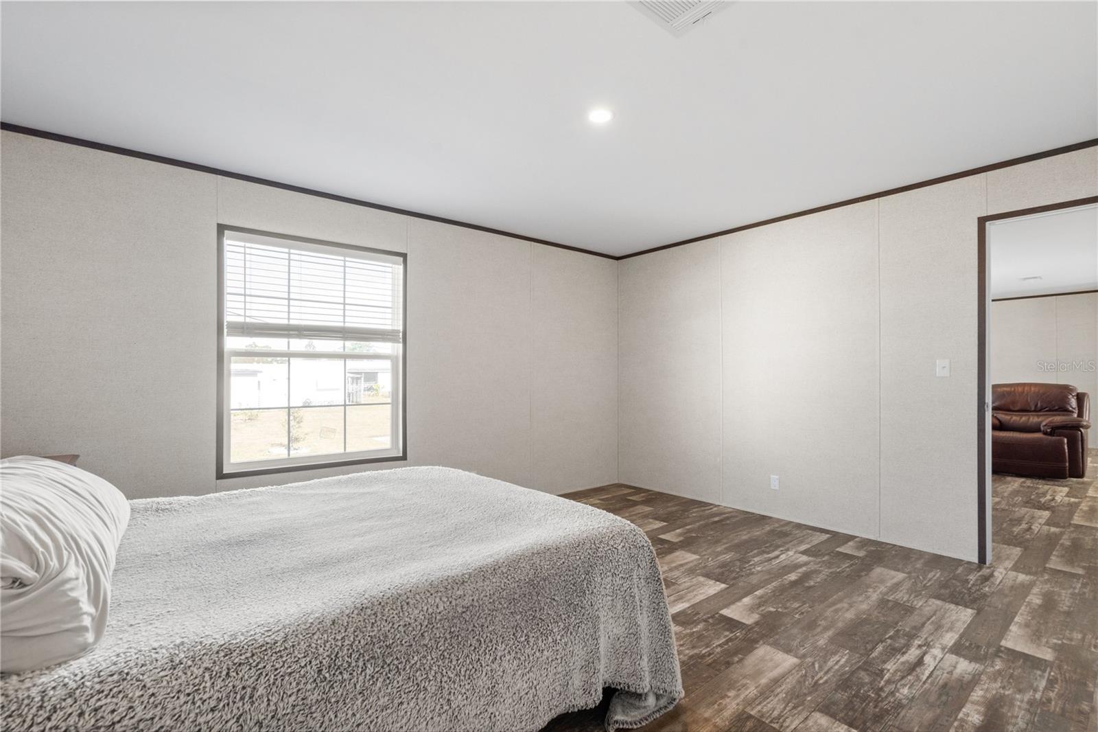 224 WOLVERINE AVE — photo 22