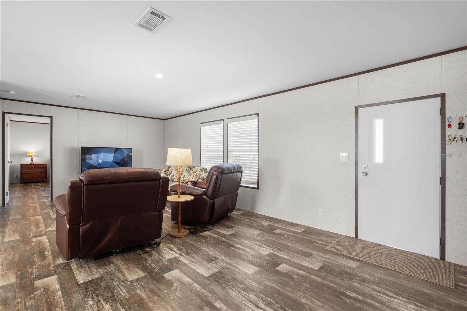 224 WOLVERINE AVE — photo 16