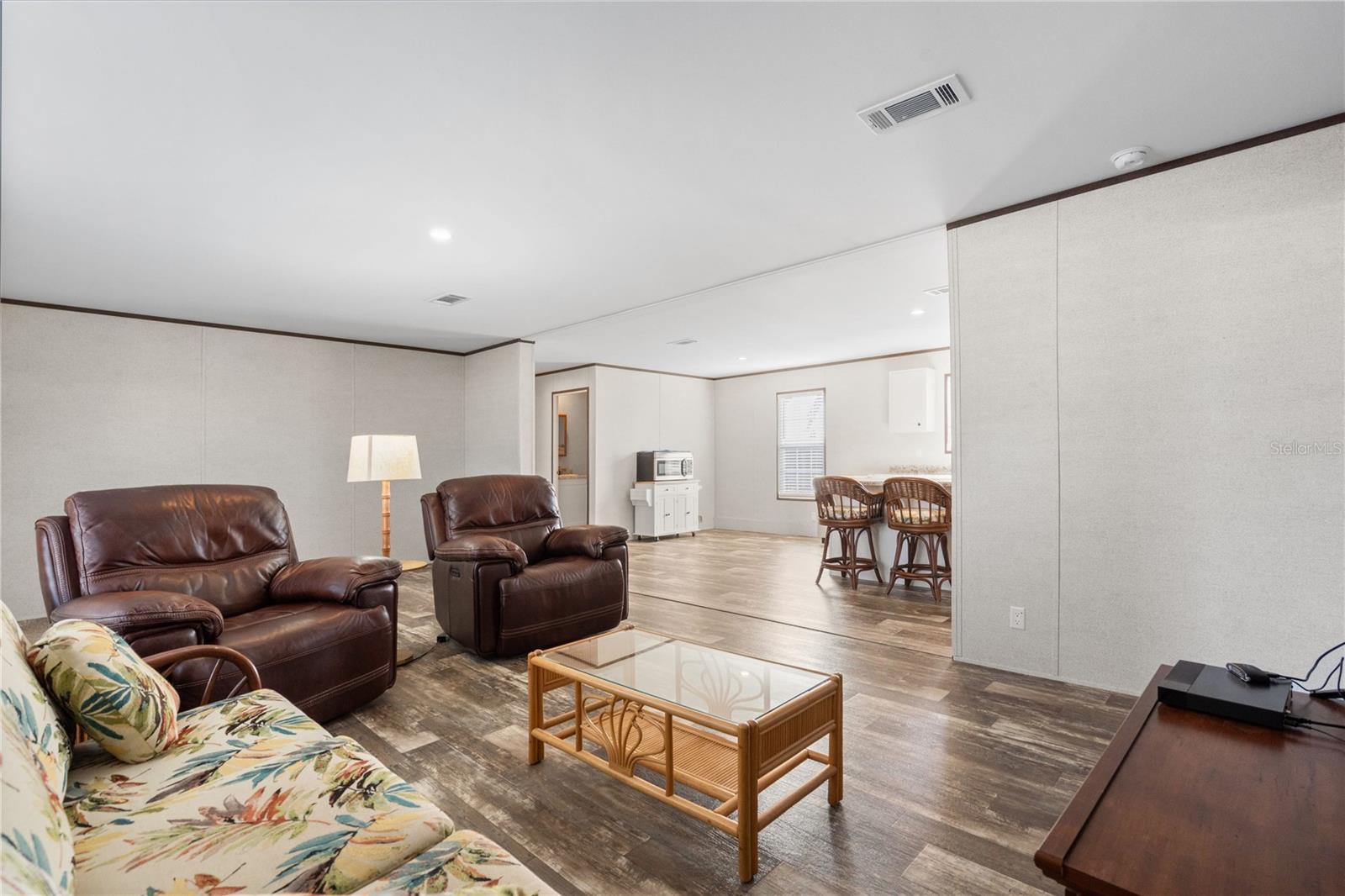 224 WOLVERINE AVE — photo 14
