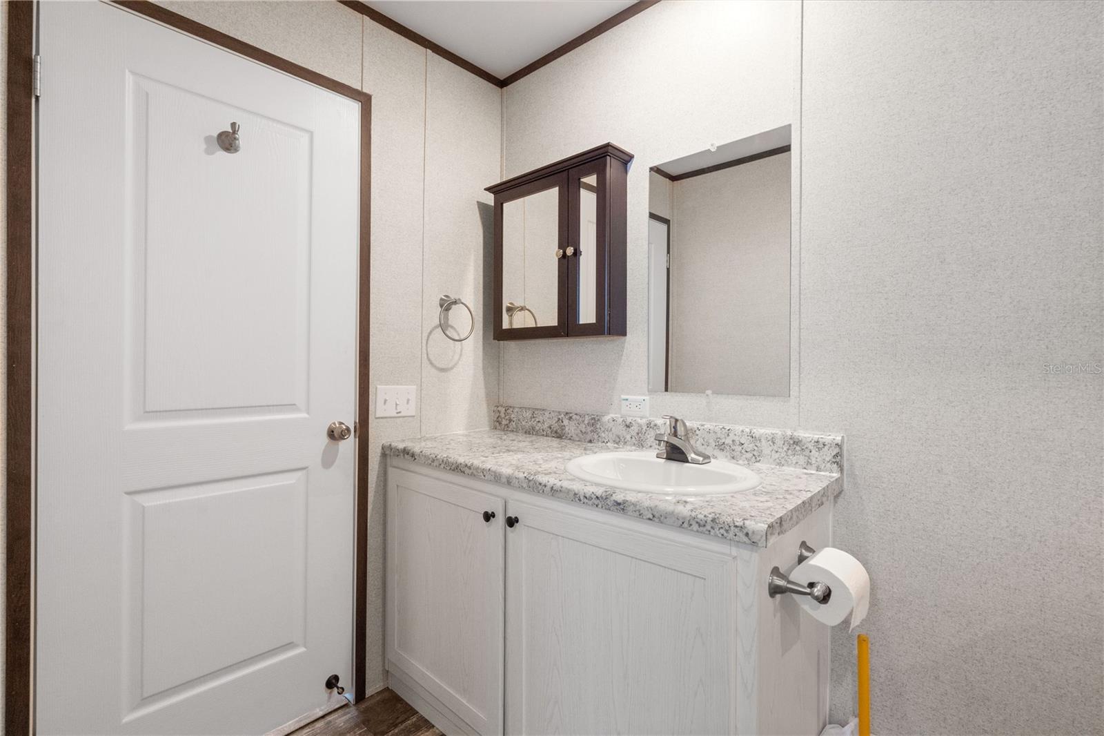 224 WOLVERINE AVE — photo 30