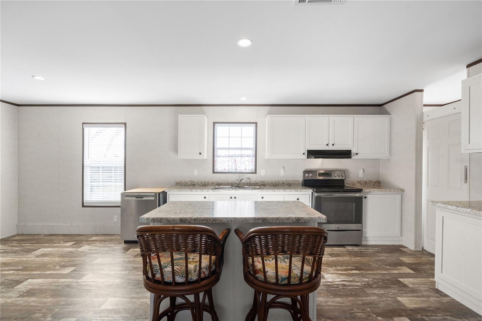 224 WOLVERINE AVE — photo 13