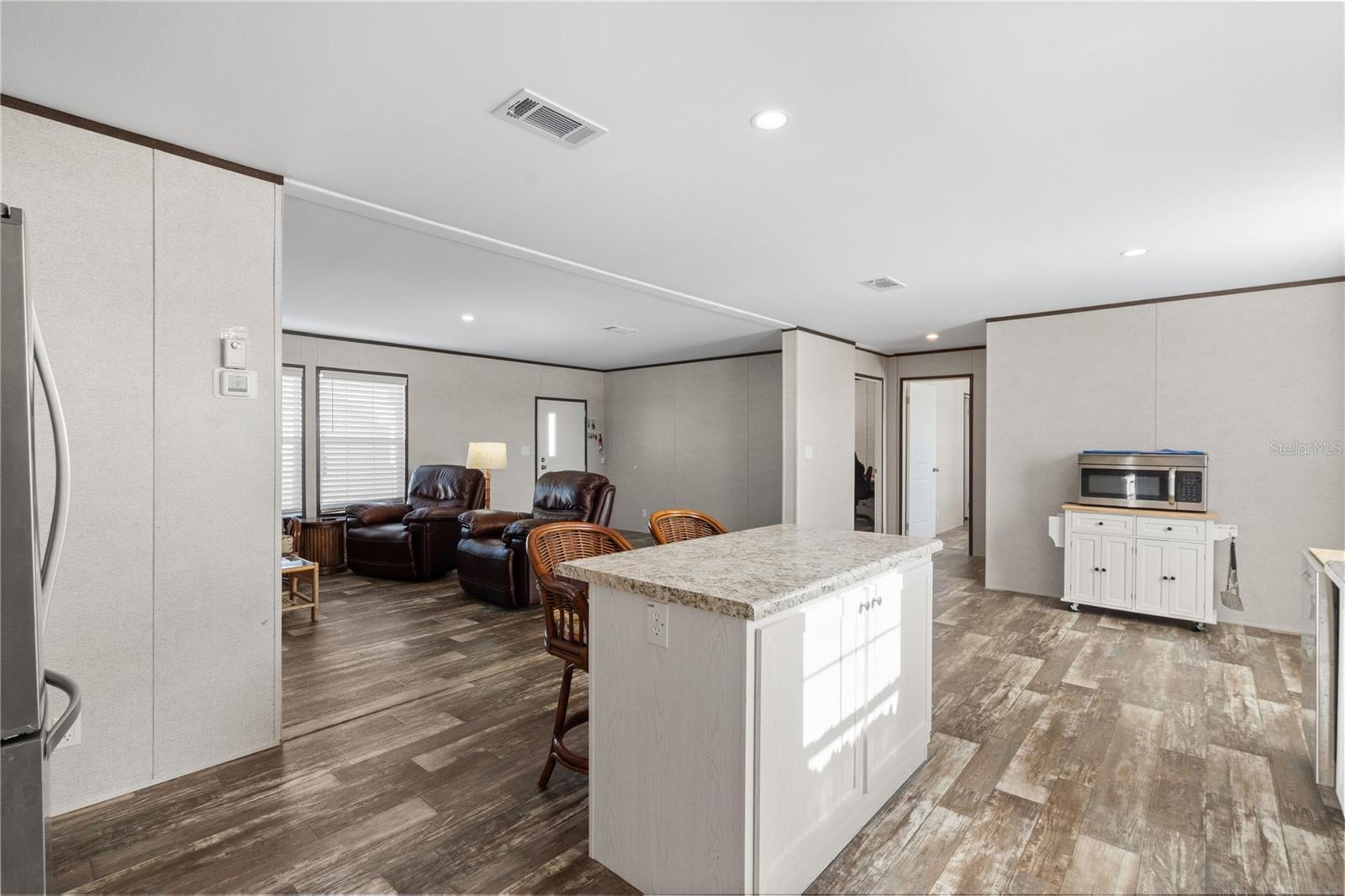 224 WOLVERINE AVE — photo 18