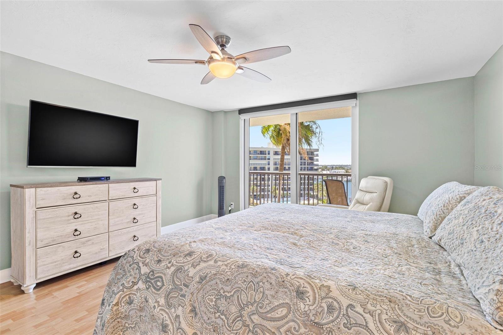 1660 GULF BLVD #607 — photo 18