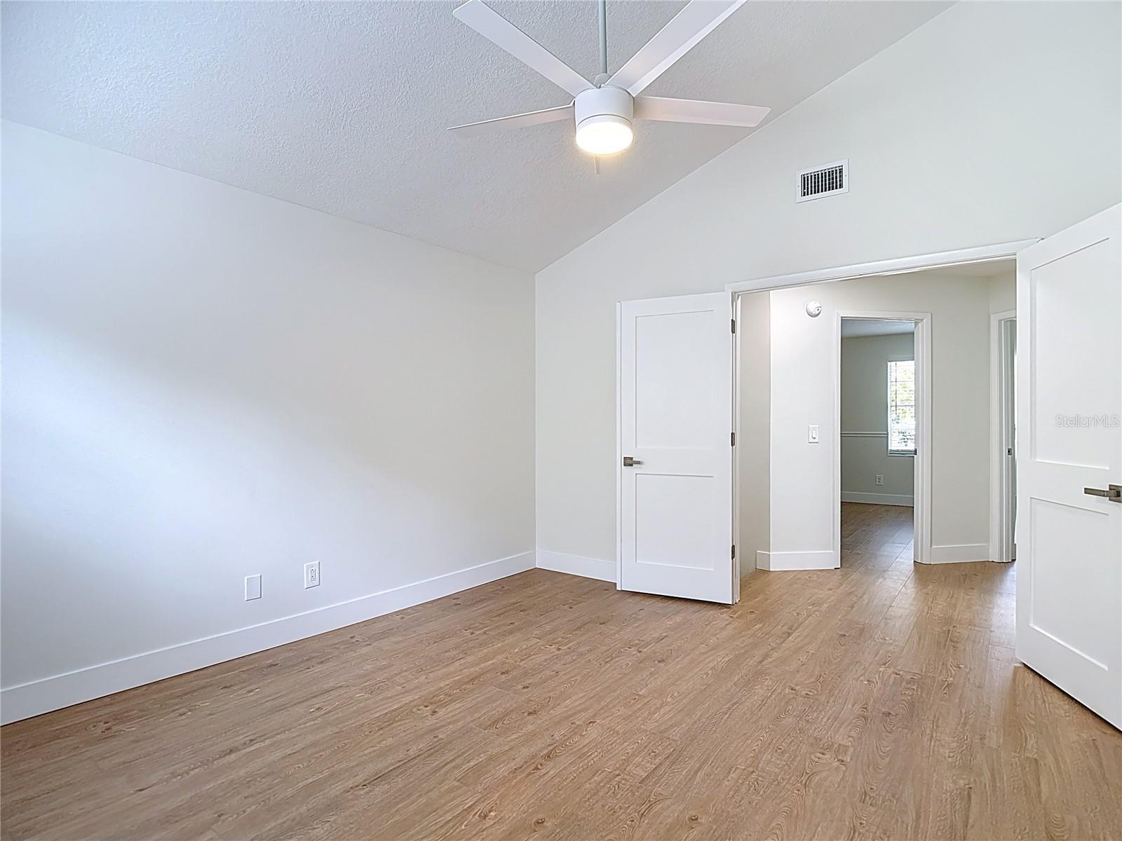 2013 GLEN FORGE ST — photo 36