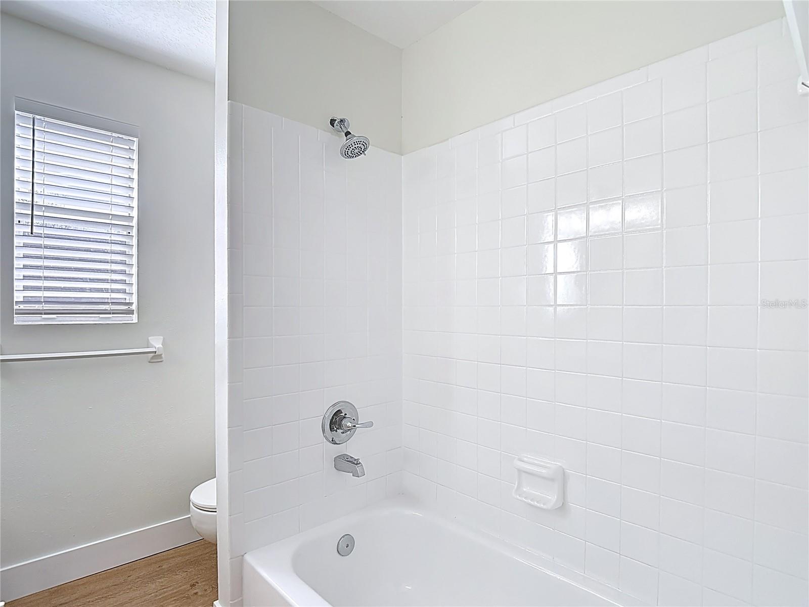 2013 GLEN FORGE ST — photo 50