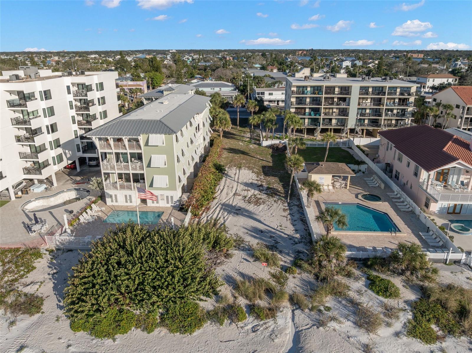 1306 GULF BLVD — photo 3