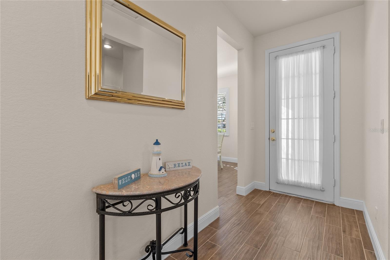 1937 SCARLETT AVE — photo 3