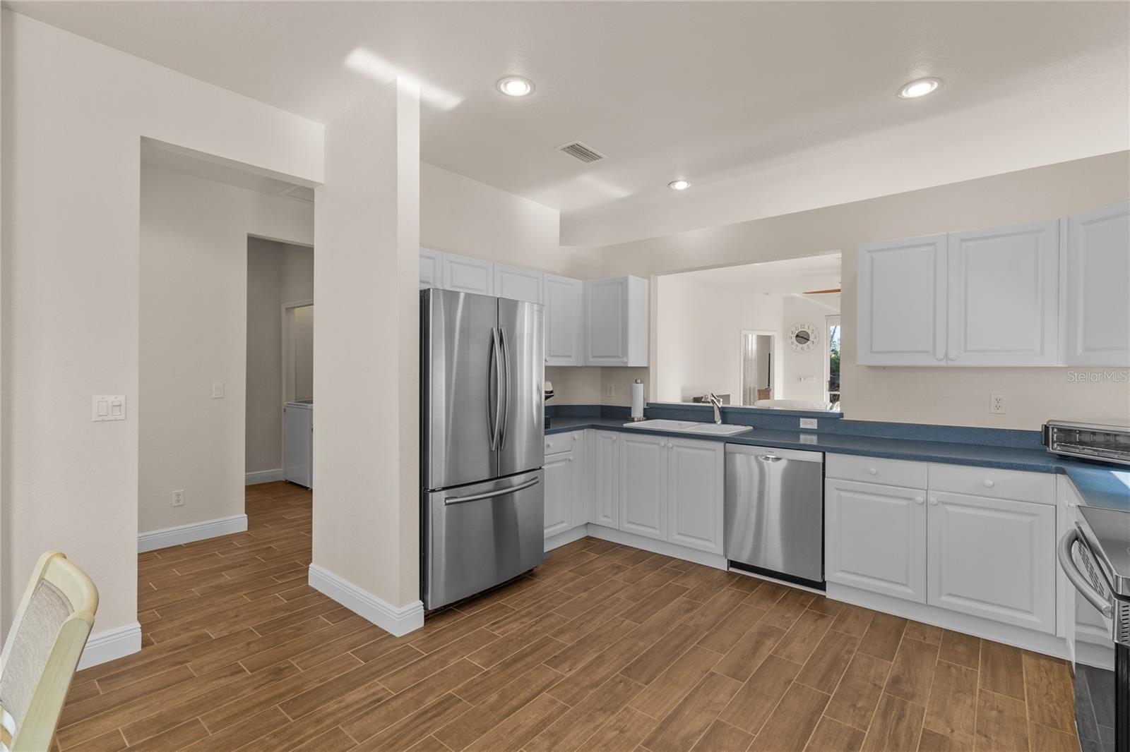 1937 SCARLETT AVE — photo 12