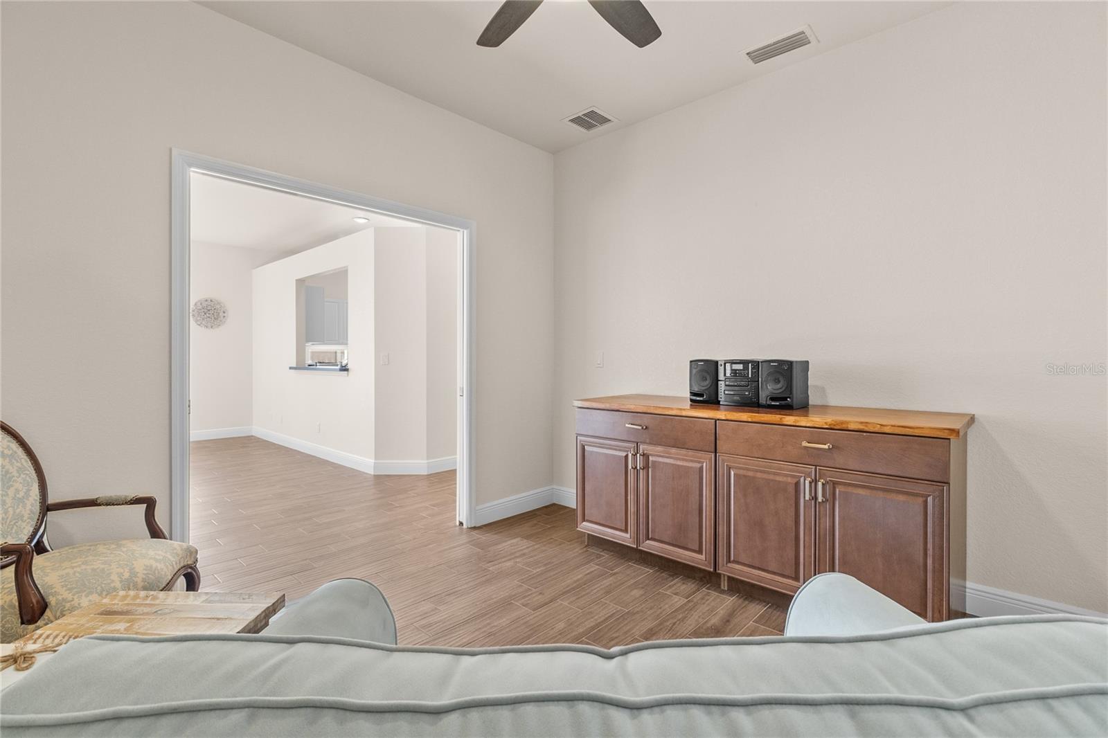 1937 SCARLETT AVE — photo 20