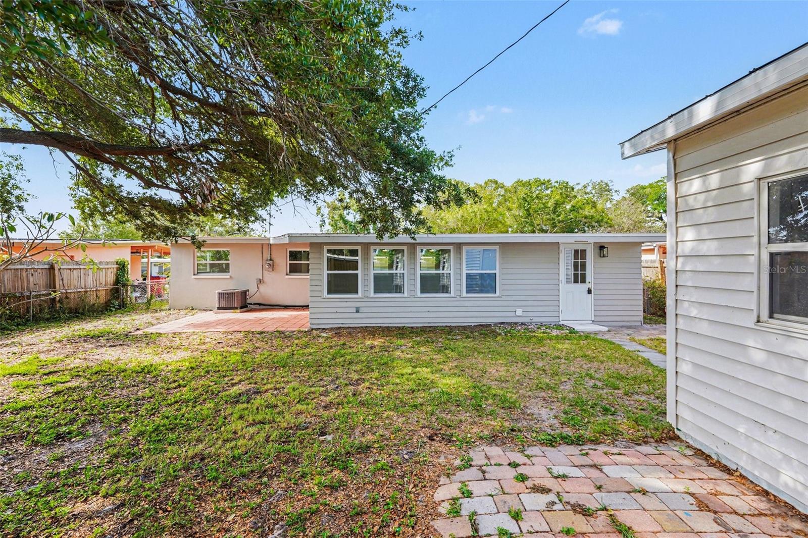 2162 BARCELONA DR — photo 22