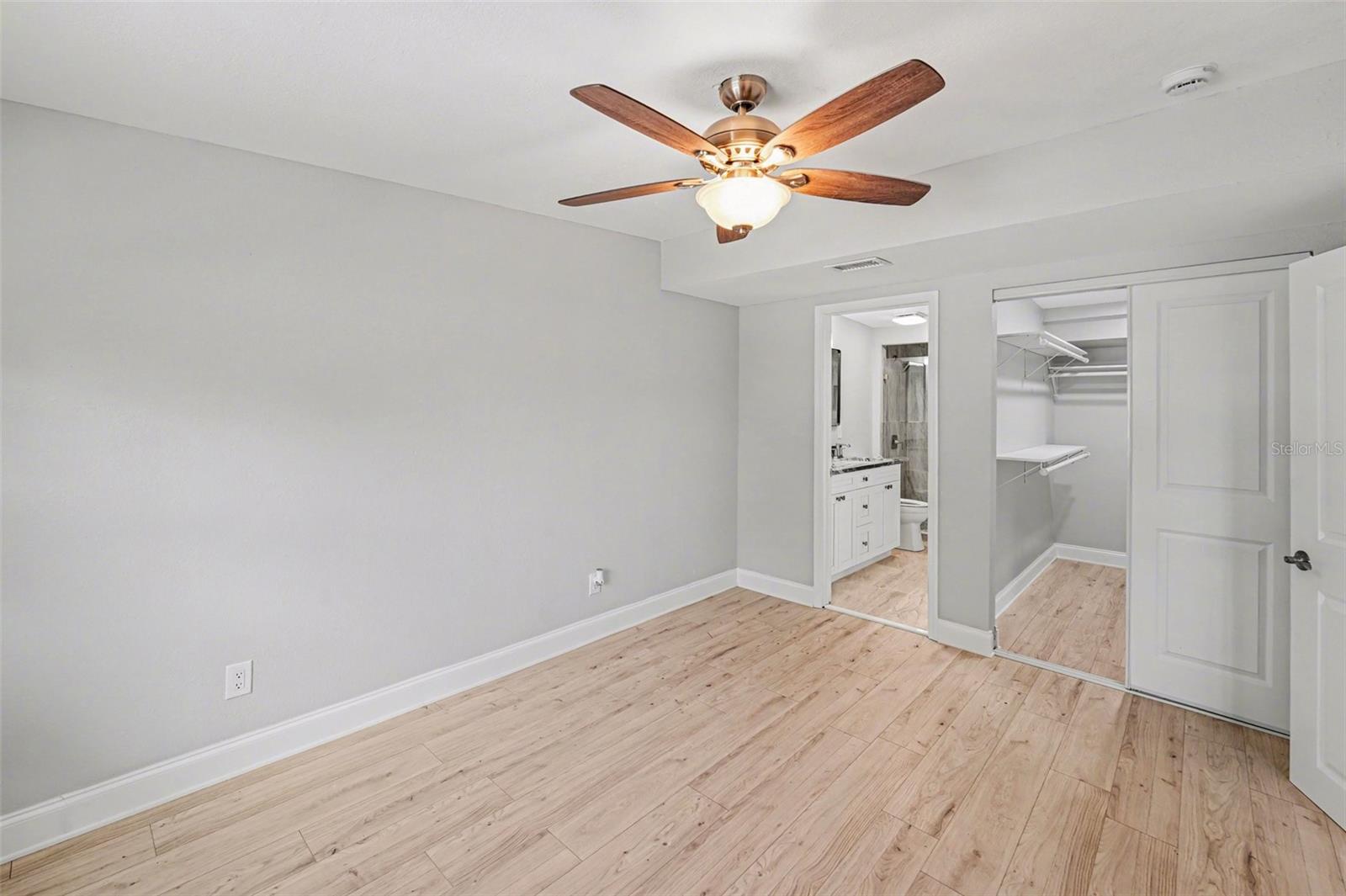 2162 BARCELONA DR — photo 10