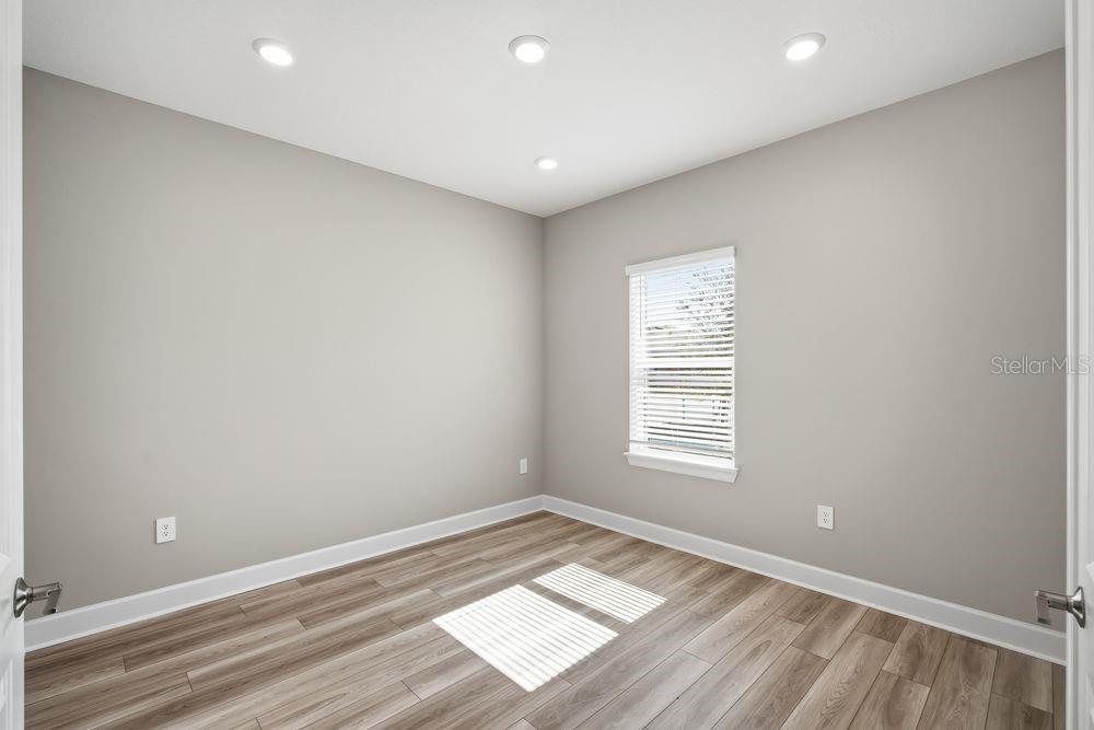 14255 SAWMILL ST — photo 19
