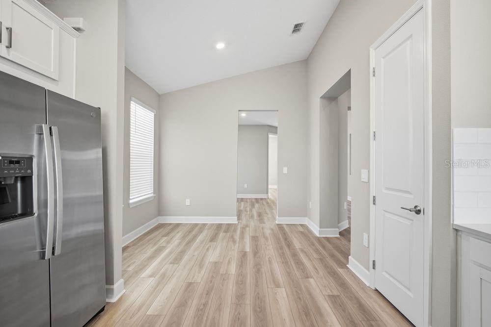 14255 SAWMILL ST — photo 9