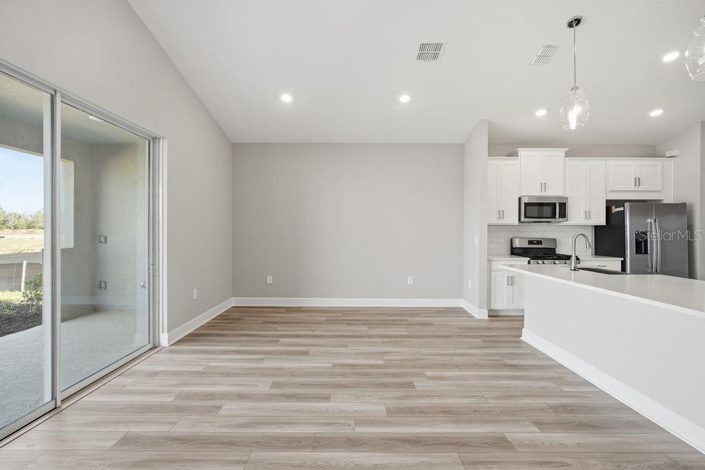 14255 SAWMILL ST — photo 7