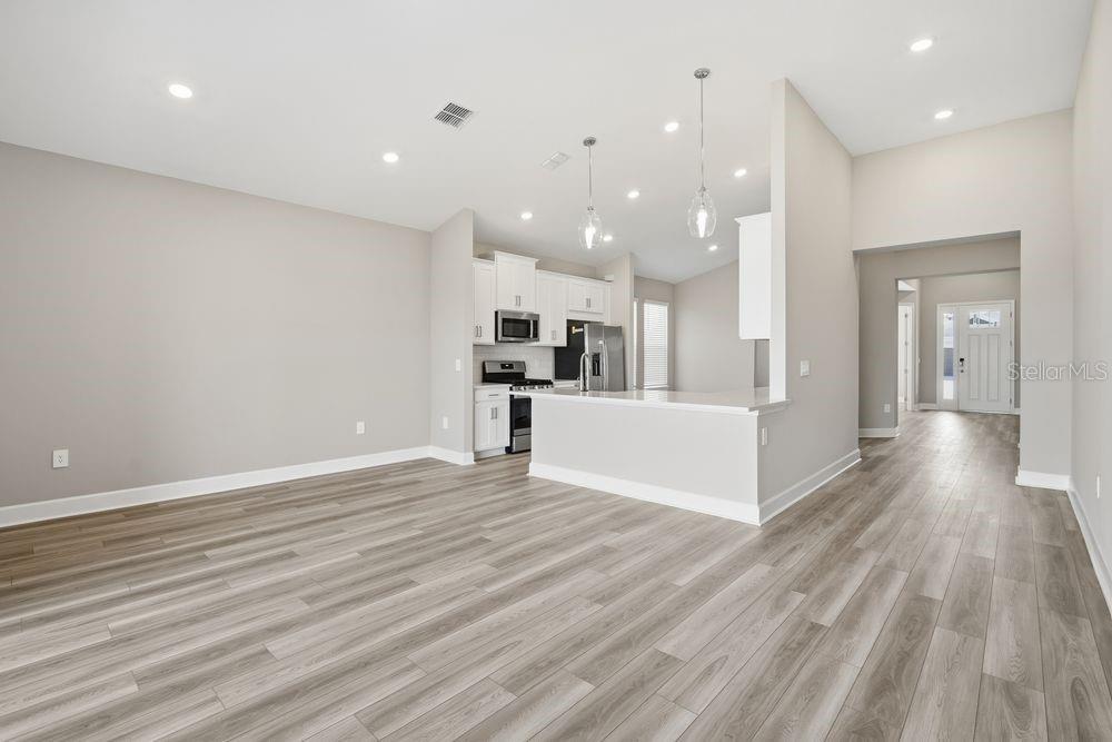 14255 SAWMILL ST — photo 6