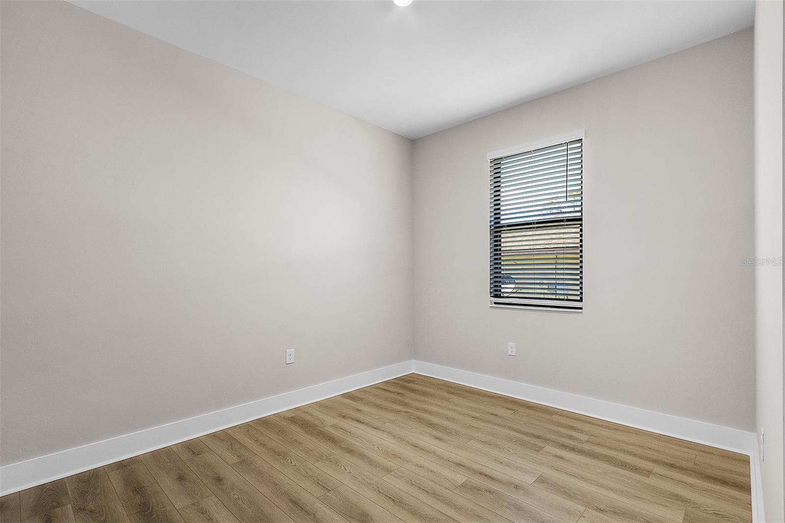 13515 WALDEN SHEFFIELD RD — photo 2