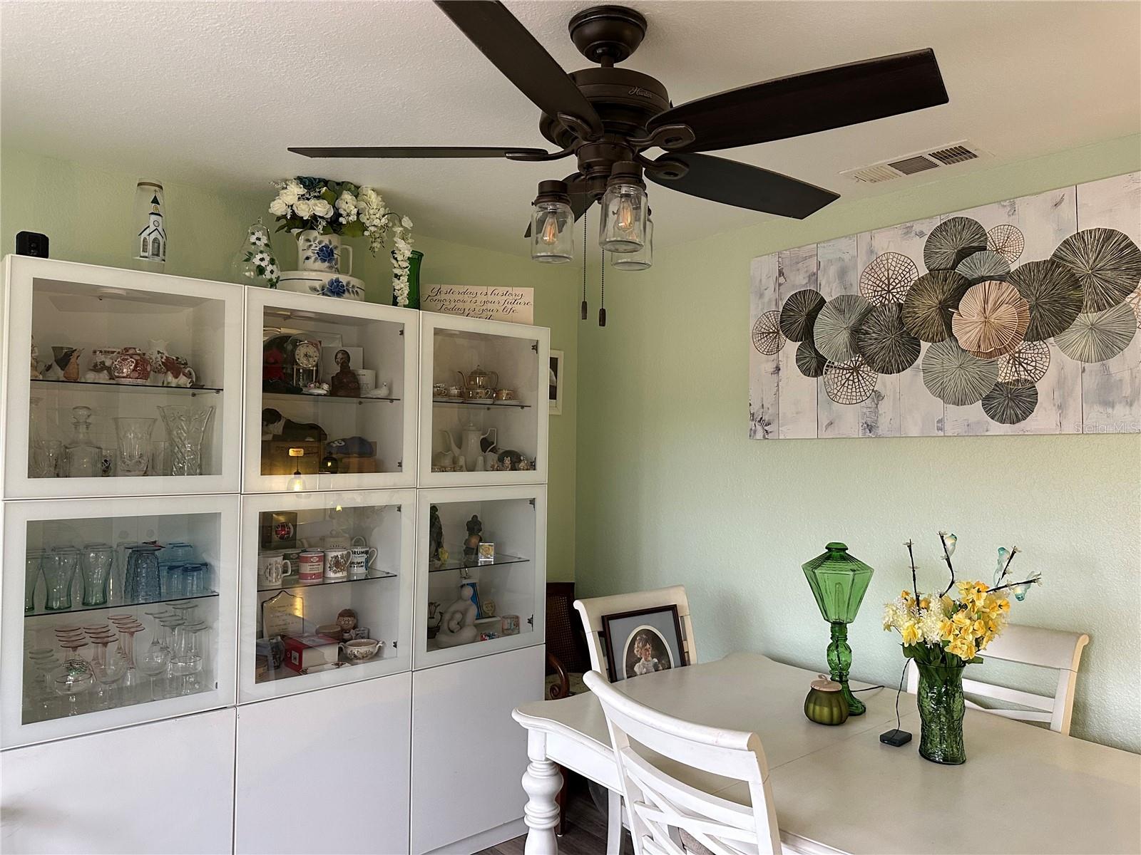 1181 LARCHMONT DR — photo 64