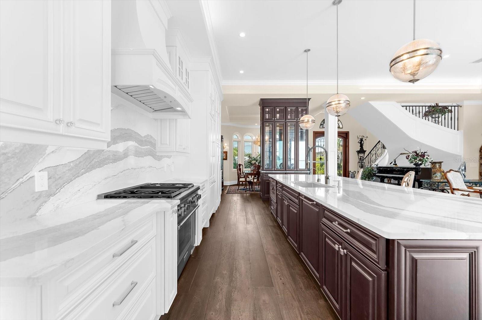 511 BAYVIEW DR — photo 32