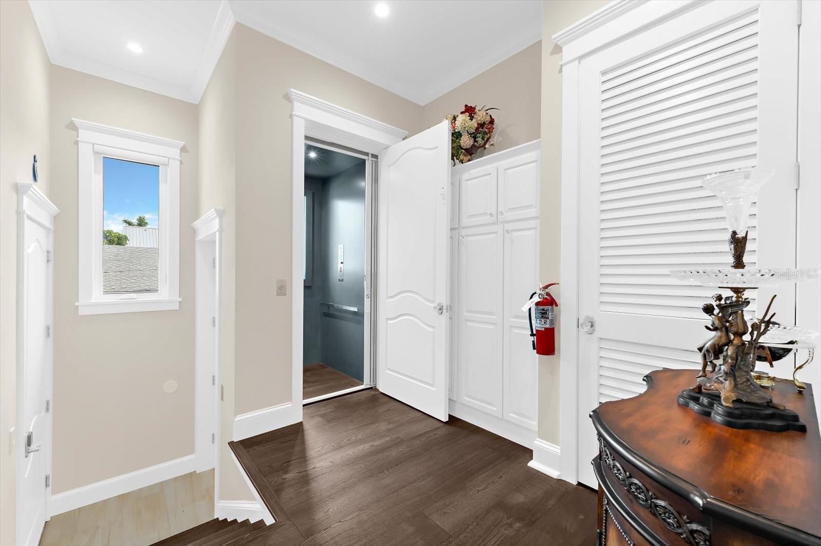 511 BAYVIEW DR — photo 38