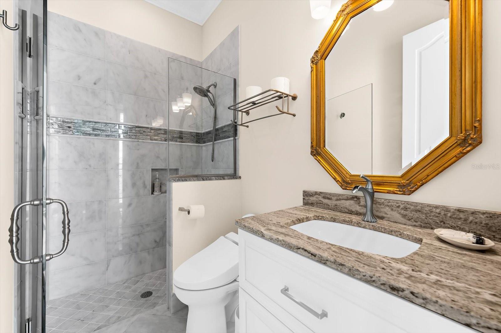 511 BAYVIEW DR — photo 64