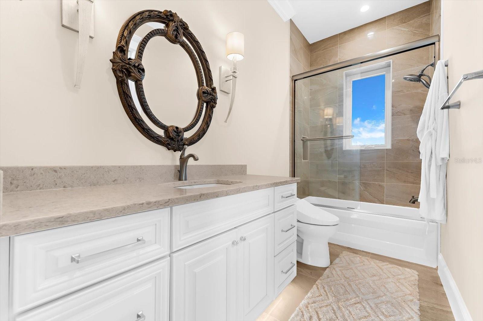 511 BAYVIEW DR — photo 49