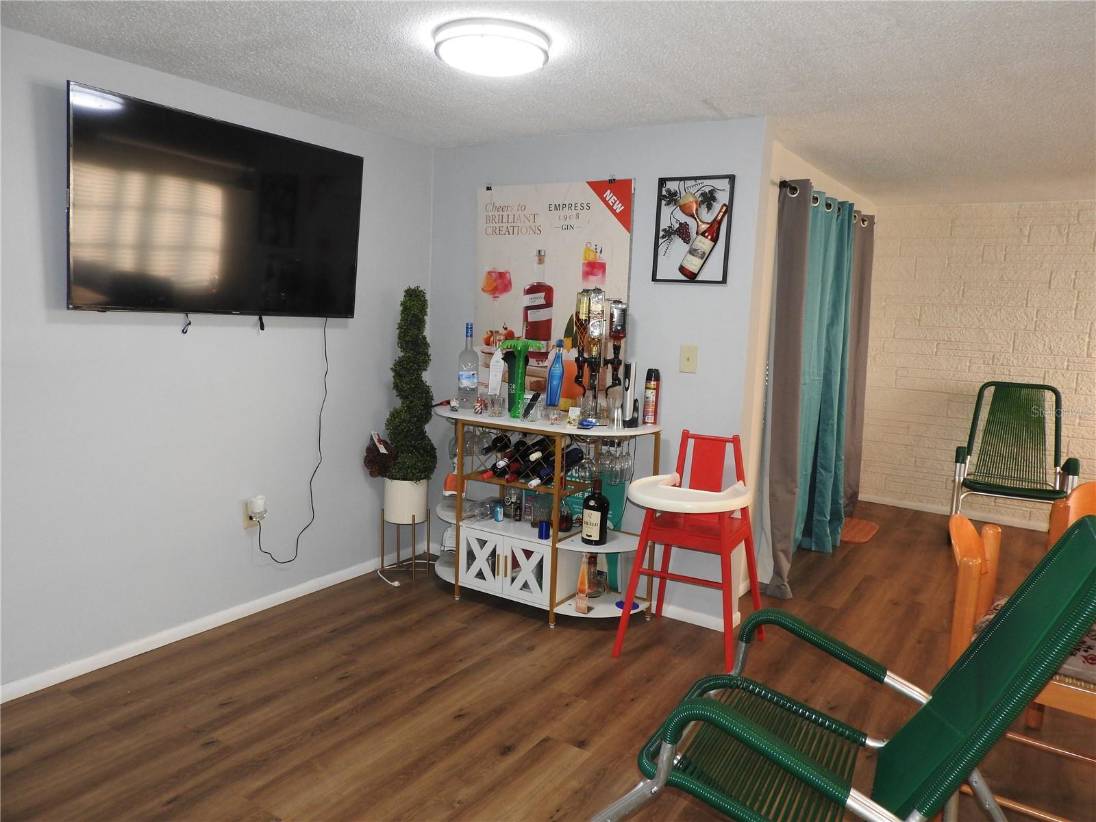 1324 VIKING DR — photo 18